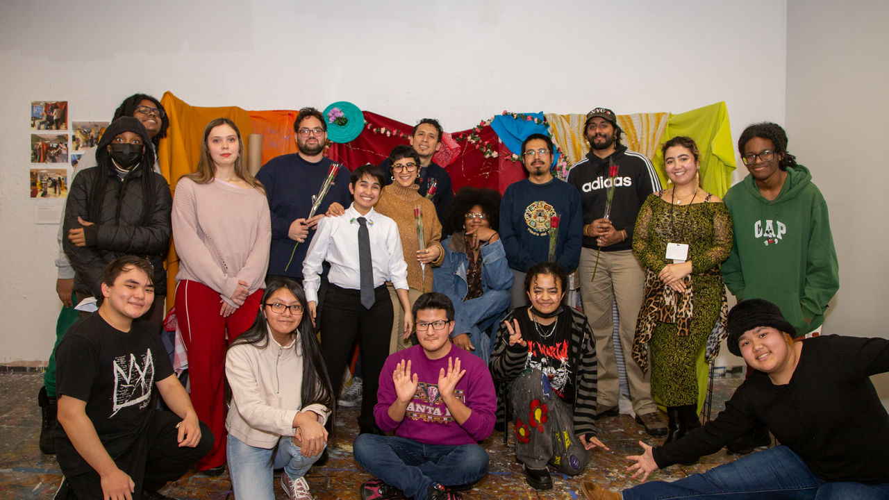 Group photo of students and teachers 
